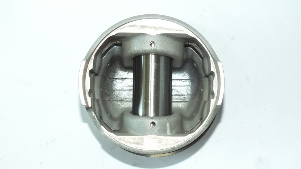PISTON SEGMAN 050